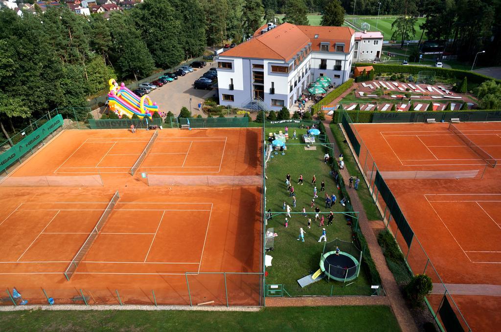 Hotel Sport Zruč Exterior foto